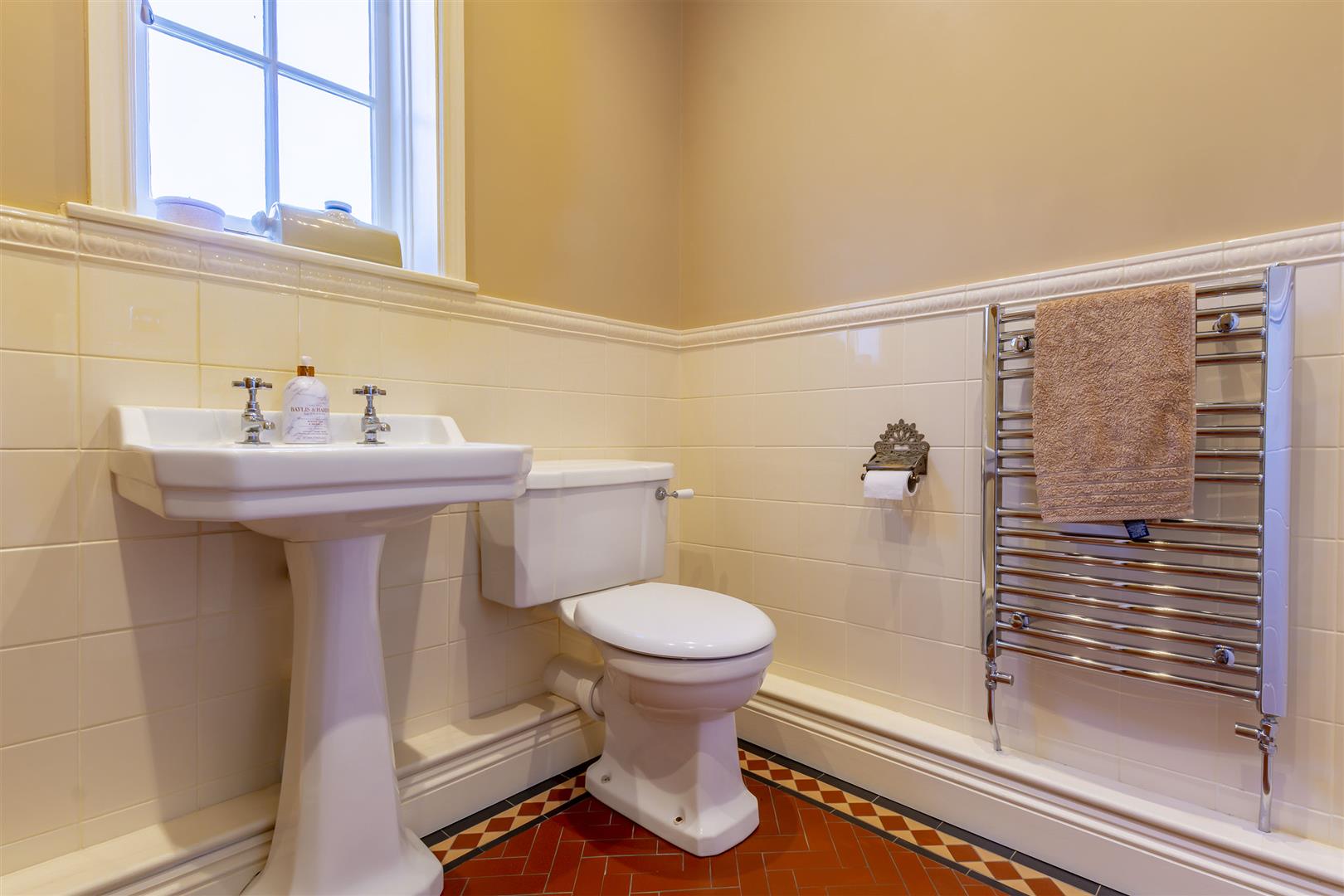 Quarry Hill, StantonByDale, Ilkeston Robert Ellis Estate Agents